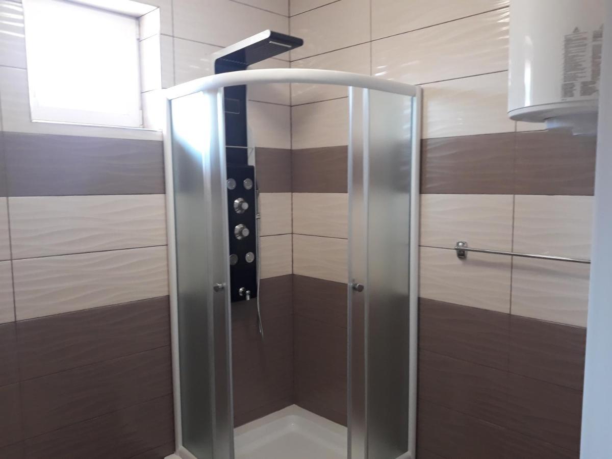 Andi Apartman Pacir Exterior foto