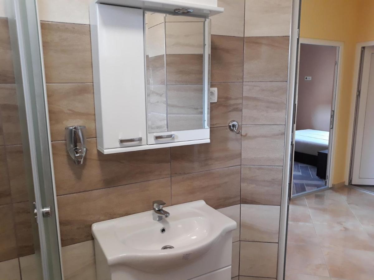 Andi Apartman Pacir Exterior foto